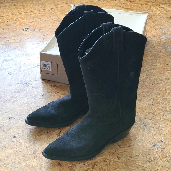 Gibson Trading Company Suede Boots - Picture 2 of 7